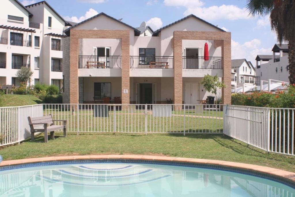 Classy And Cosy Apt - Dainfern Sandton Exterior photo